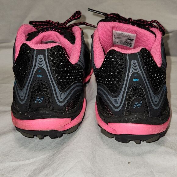 New Balance All Terrain Trail Running Shoe Shoe Women's Size 7 - Picture 5 of 8